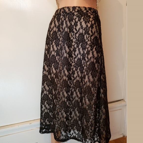 Espresso lace Skirt, Size s, NWOT. - Picture 5 of 8